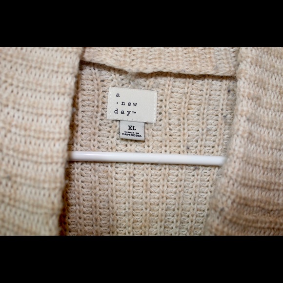 A. New Day Beige short sleeve sweater mid dress - Picture 3 of 4